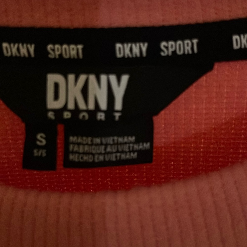 DKNY